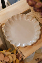 Load image into Gallery viewer, Petal Dish