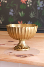 Load image into Gallery viewer, Gold Scalloped Compote