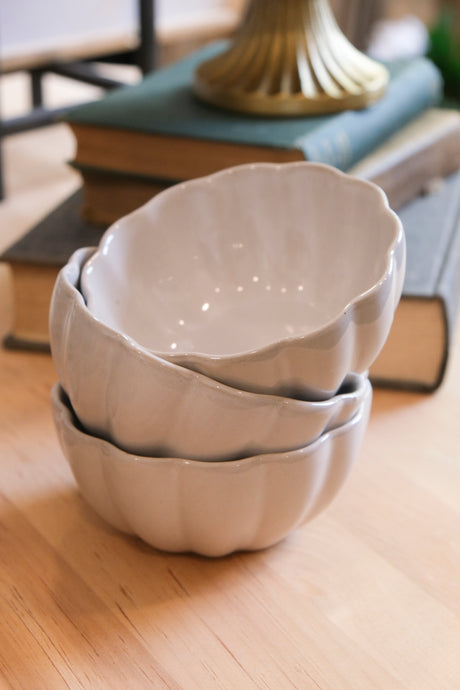 Porcelain Scallop Edge Trinket Dish