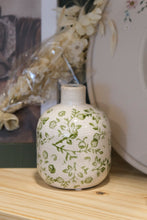 Load image into Gallery viewer, Crackle Floral Vase
