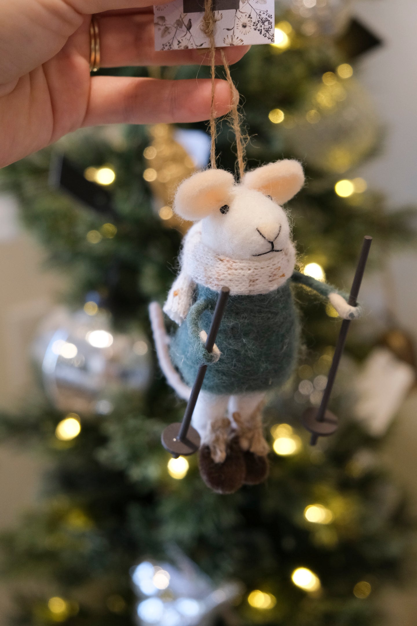 Snowshoe Silas Ornament