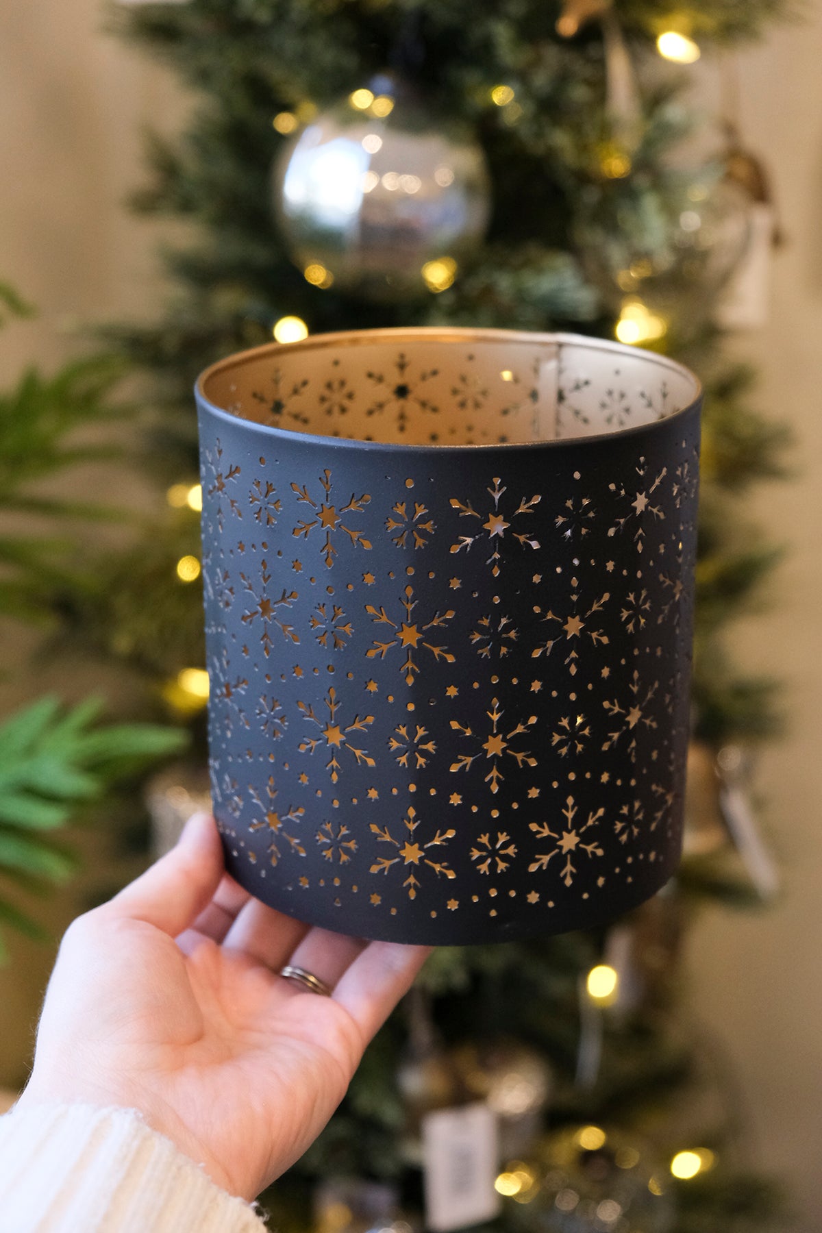 Black & Gold Snowflake Pot - Medium