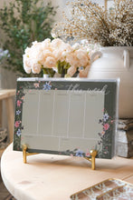 Load image into Gallery viewer, Dainty Floral Weekly Calendar