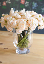 Load image into Gallery viewer, Hurricane Vase
