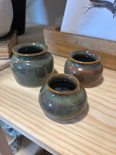 Load image into Gallery viewer, Small Bud Vase - Ashley Allen Pottery