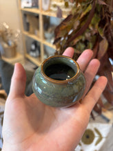 Load image into Gallery viewer, Small Bud Vase - Ashley Allen Pottery