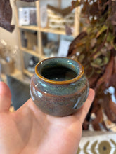 Load image into Gallery viewer, Medium Bud Vase - Ashley Allen Pottery