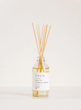 Load image into Gallery viewer, White Sandalwood Reed Diffuser