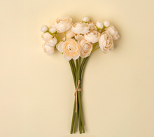 Load image into Gallery viewer, Ranunculus Bouquet - Cream