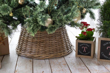 Load image into Gallery viewer, Rattan Tree Collar